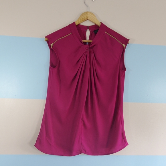 Worthington Zipper Tank Top - Picture 4 of 5